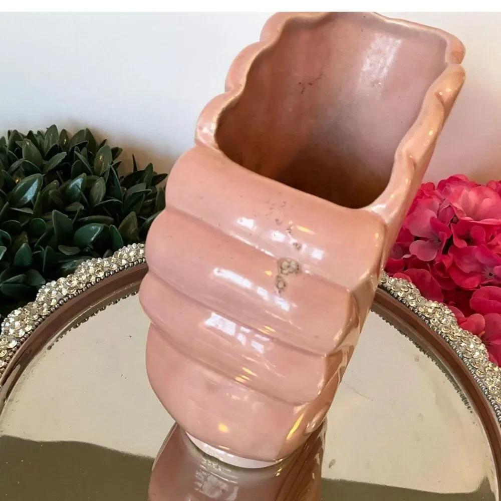 Vintage USA Pottery Pink Cornucopia Shell Planter so pretty